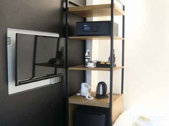 Фото Roxy Hotel Padungan