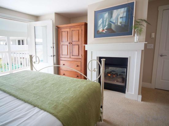 Фото Urban Lodge Hotel