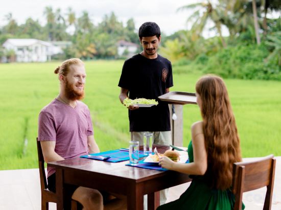 Фото Serene Park Hotel