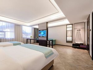 Xana Hotelle Hotel (No. 56, Wencui North Street), hotel