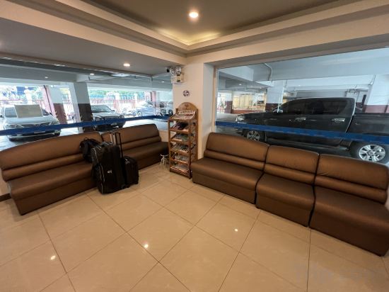 Фото Rest at Ratchada Hotel