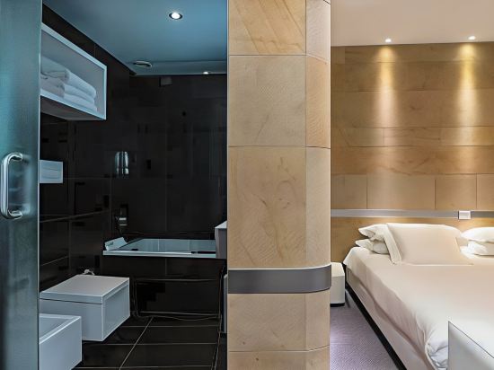 Фото A Point Arezzo Park Hotel