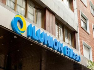  Отель Ilunion Bilbao