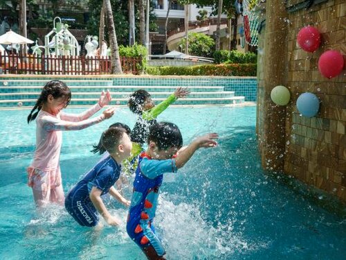 Гостиница Howard Johnson by Wyndham Resort Sanya Bay в Санье