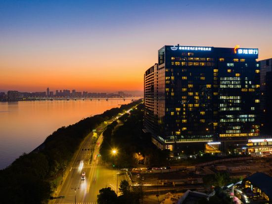 Фото The Azure Qiantang, a Luxury Collection Hotel, Hangzhou