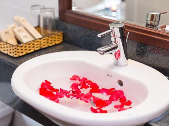 Фото Ben Thanh Boutique Hotel