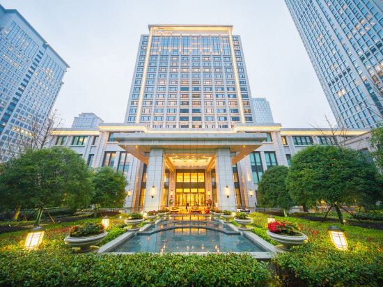 Фото 142996783679