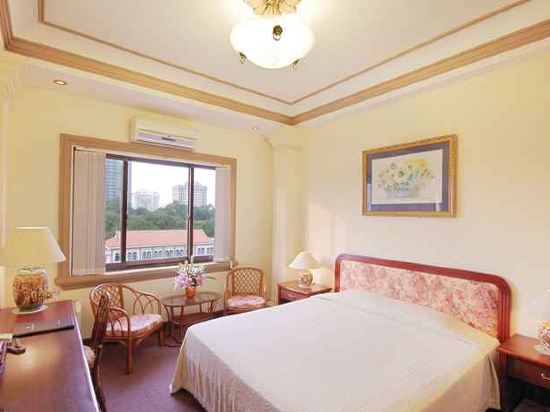 Фото The Spring Hotel