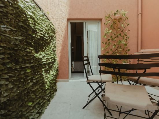 Фото Metis Urbane Living Spaces