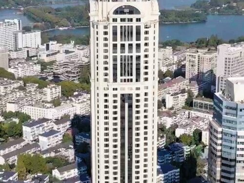 Celebrity City Hotel
