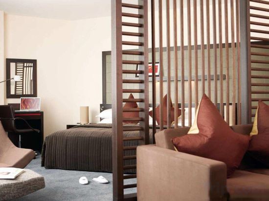 Фото Hilton London Canary Wharf