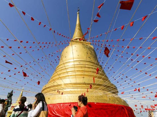 Фото DinsoMon Hotel