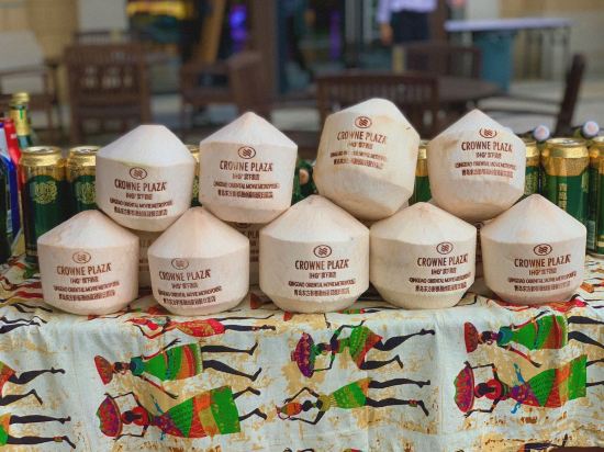 Фото Crowne Plaza Qingdao Oriental Movie Metropolis, an Ihg Hotel