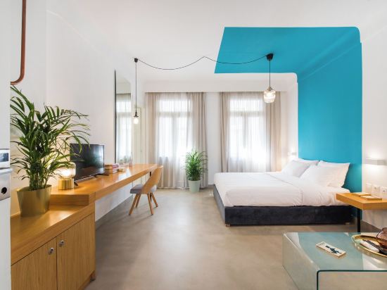 Фото MONK Monastiraki Suites