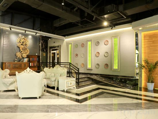 Фото Lakeside Hotel