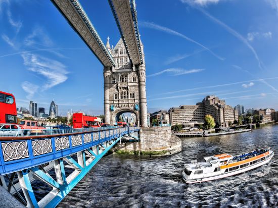 Фото Berjaya Eden Park London Hotel