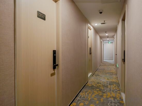 Фото Home Ease Hotel