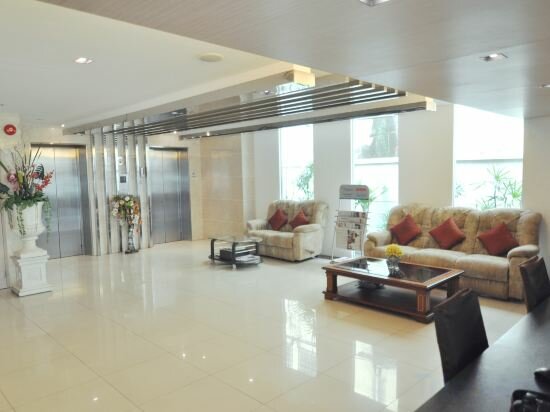 Фото Centric Place Hotel