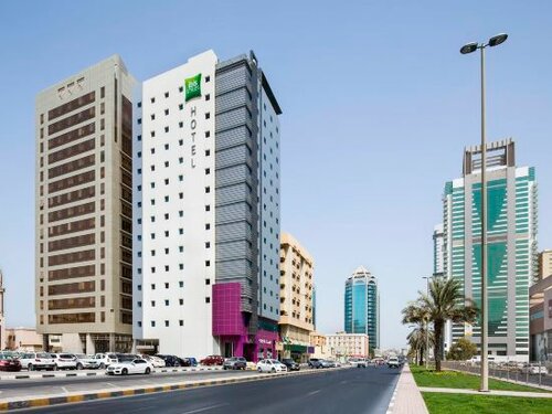 Внешний вид отеля Ibis styles Sharjah в Аш-Шардже, фото 1
