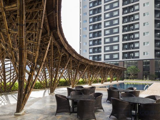 Фото Roygent Parks Hanoi