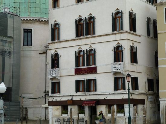 Фото Hotel Antiche Figure