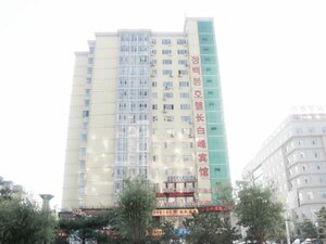 Гостиница Yanji Changbaifeng Hotel