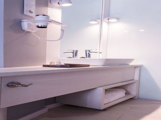 Фото B&b Hotel Madrid Centro Fuencarral 52