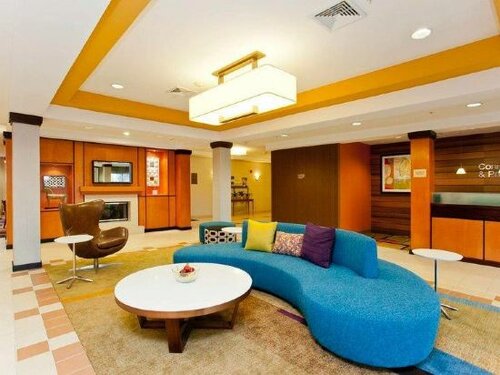 Гостиница Fairfield by Marriott Inn & Suites San Francisco Airport/Millbrae в Милбро