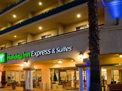 Гостиница Holiday Inn Express & Suites Pasadena - Los Angeles в Пасадене