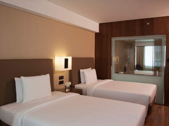 Фото Courtyard by Marriott Chennai