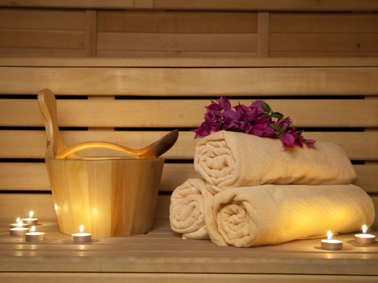 Фото The Emblem Hotel