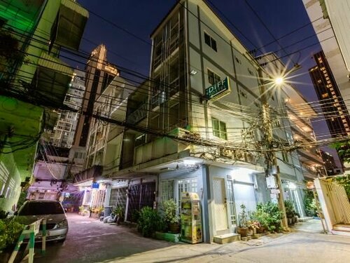 Diff Hostel