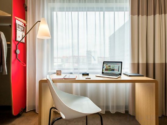 Фото Ibis Nanjing South Railway Station North Square Hotel