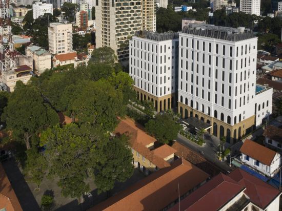 Фото Mai House Saigon Hotel