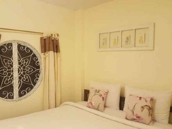 Фото Asoke Montri Hostel