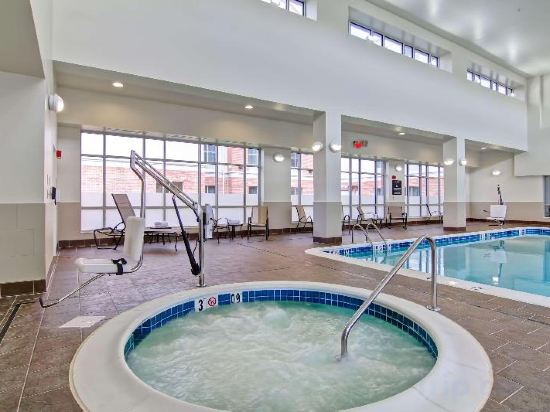 Фото Homewood Suites by Hilton Woodbridge