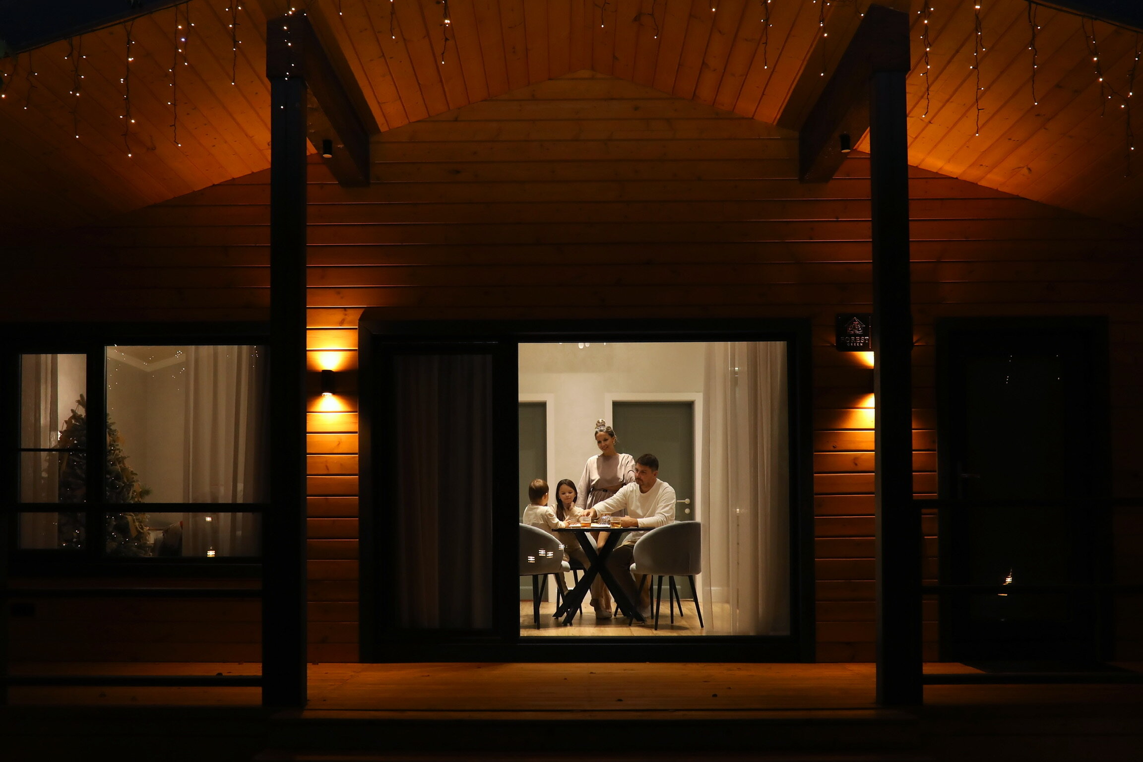 Фото Forest Green