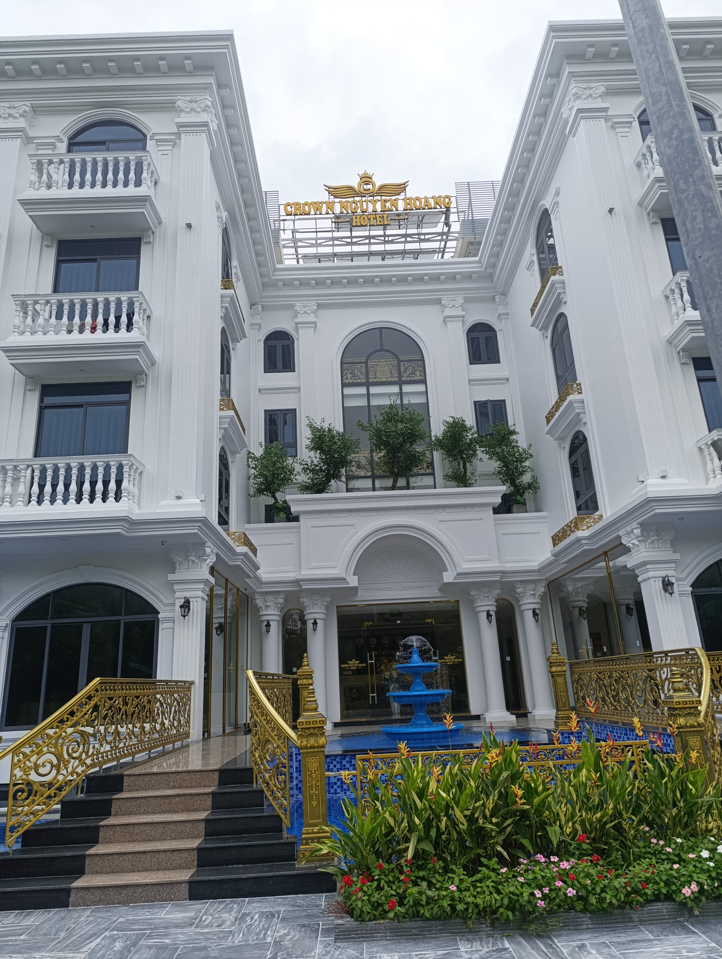 Фото Crown Nguyen Hoang Hotel