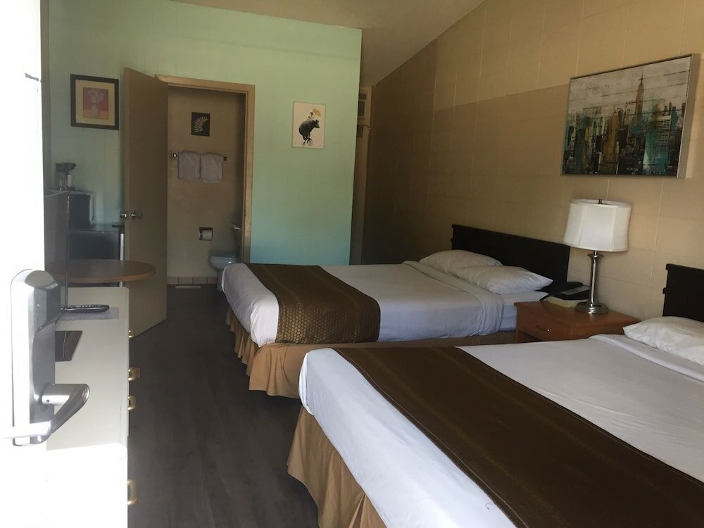 Фото Thriftlodge Edmonton