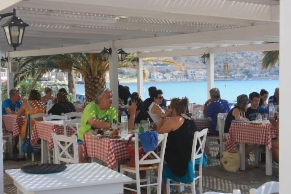 Фото Itilo Traditional Hotel