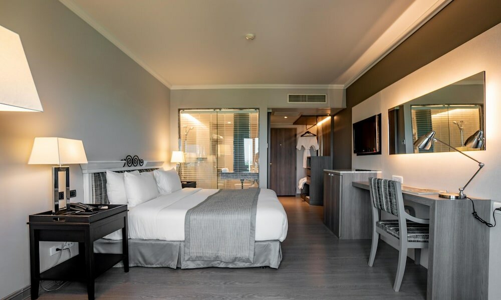 Фото The Grand Riverside Hotel Phitsanulok