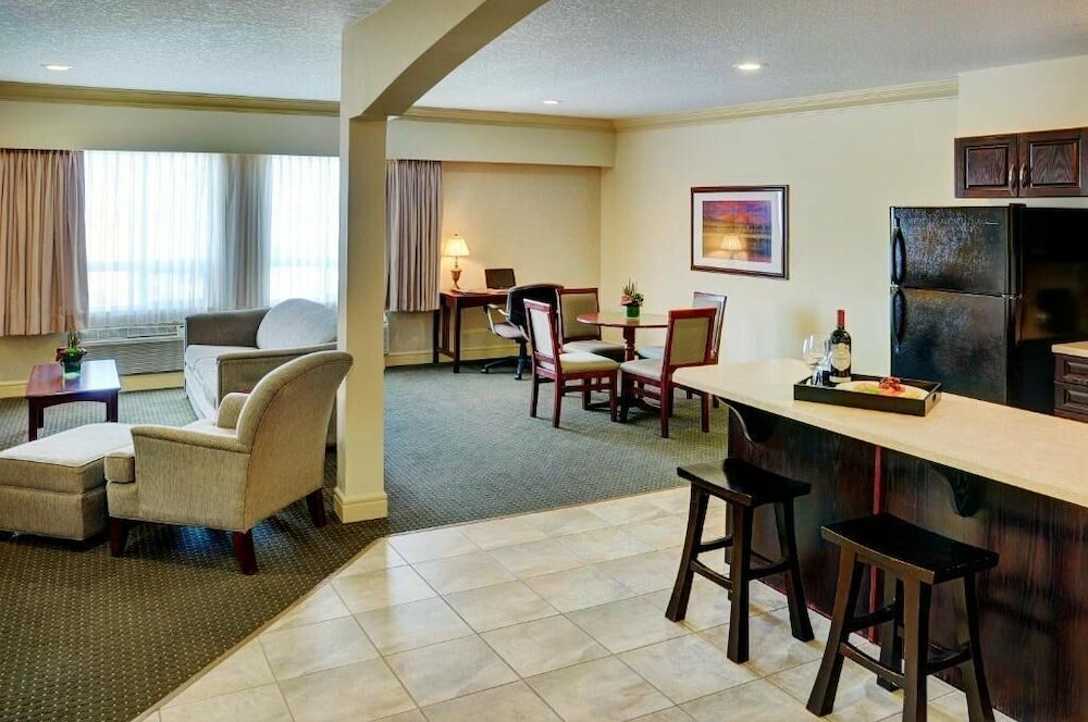 Фото Chateau Nova Kingsway