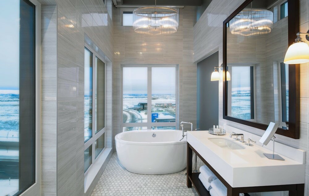 Фото Courtyard by Marriott Calgary South