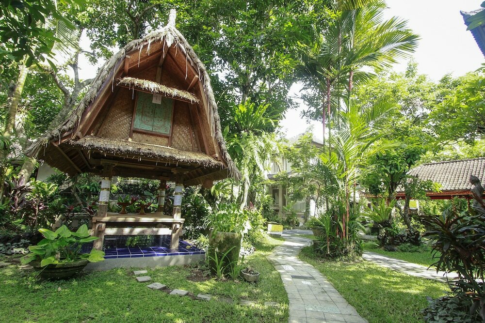 Фото Dewangga Bungalow