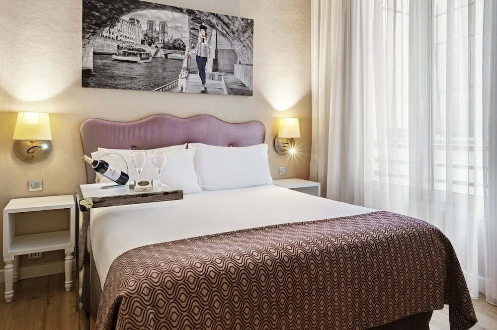 Фото Hotel Exe Paris Centre