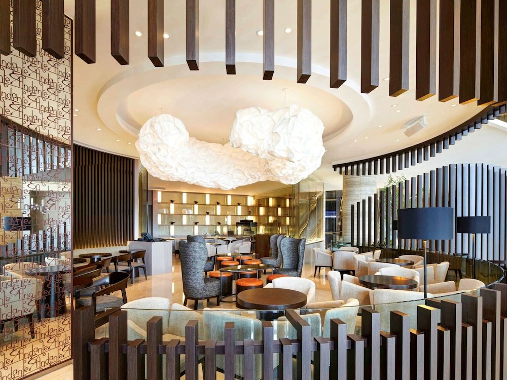 Фото Novotel Hong Kong Citygate