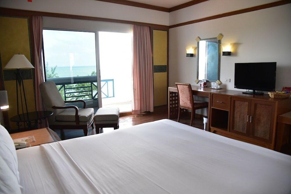 Фото BP Samila Beach Hotel & Resort