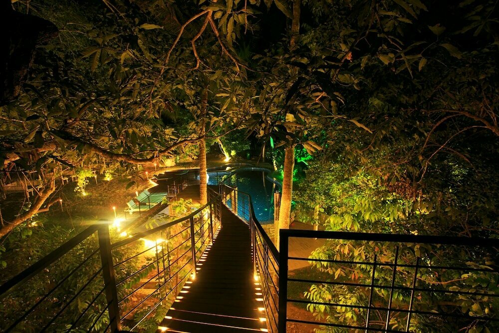 Hotel Jungle Village by Thawthisa, Southern Province, photo