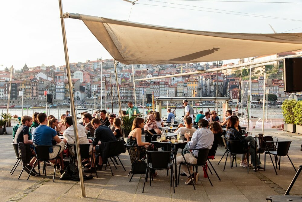 Фото The House of Sandeman Hostel & Suites