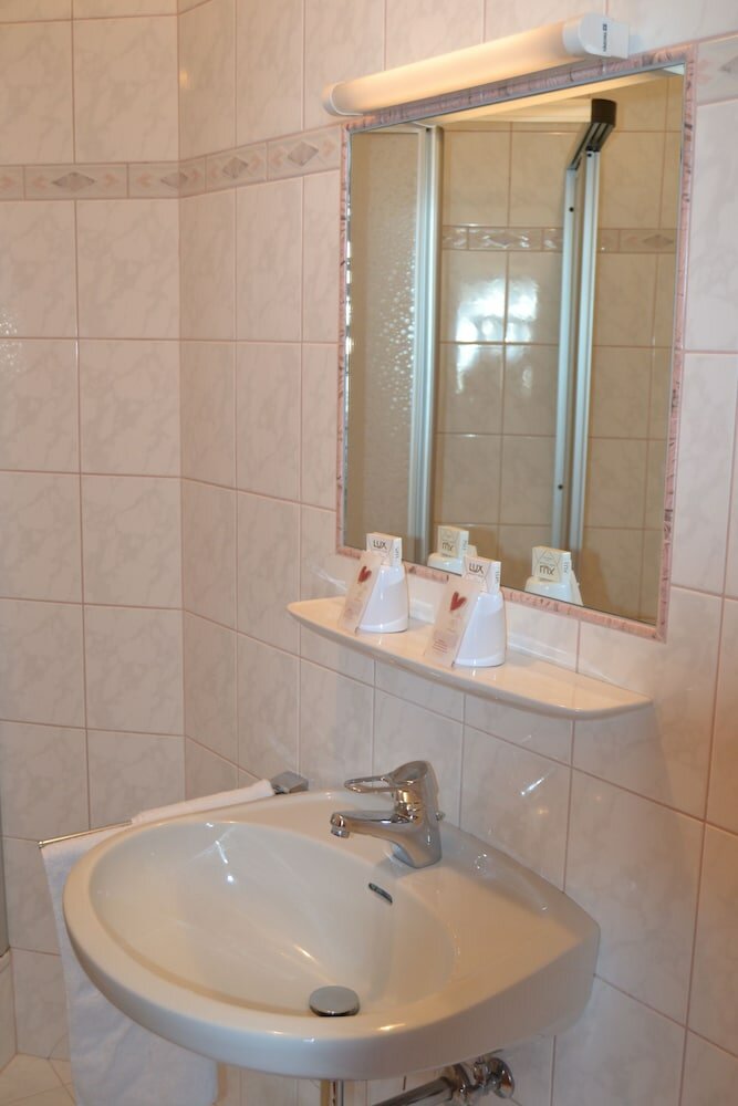 Фото Frühstückspension – B&b Elisabeth Radstadt